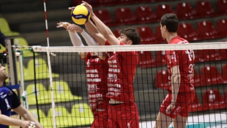 Știința Explorări a început cu stângul duelul pentru salvarea de la retrogradare