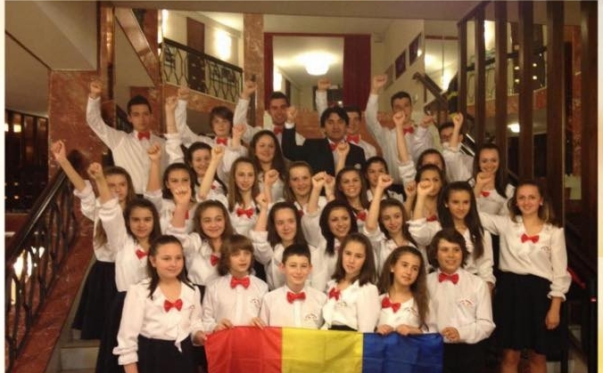 Ziua de 8 martie va fi marcată, în avans, de către elevii seineni, printr-un spectacol de muzică și scenete tematice