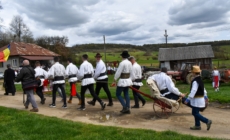 În a doua zi de Paști sunteți invitați la Cufoaia, pentru a participa la un obicei străbun – „Căruțul din Cufoaia”
