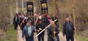 În Groșii Țibleșului se organizează cea de-a doua ediție a procesiunii „Prin Jertfa Crucii spre Înviere”