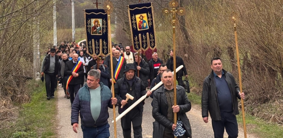În Groșii Țibleșului se organizează cea de-a doua ediție a procesiunii „Prin Jertfa Crucii spre Înviere”