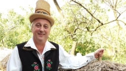 Artistul Vasile Pop a primit titlul de Cetățean de Onoare al comunei Boiu Mare