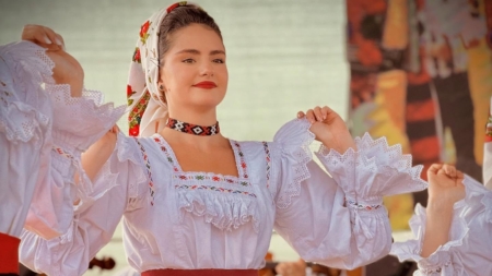 „Mândru-i portu’, mândru-i omu’!”: Ansamblul „Transilvania” organizează un concurs cu prilejul Zilei Naționale a Portului Tradițional