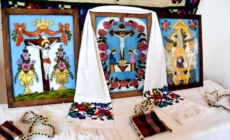 „Lumină din lumină”: La Sighetu Marmației se vernisează expoziția de icoane pe sticlă și artă populară