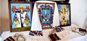„Lumină din lumină”: La Sighetu Marmației se vernisează expoziția de icoane pe sticlă și artă populară