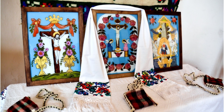 „Lumină din lumină”: La Sighetu Marmației se vernisează expoziția de icoane pe sticlă și artă populară