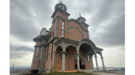 Zi de sărbătoare la Tăuții-Măgherăuș: PS Părinte Iustin va târnosi biserica cu hramurile „Nașterea Sfântului Ioan Botezătorul” și „Sfântul Cuvios Antonie cel Mare”