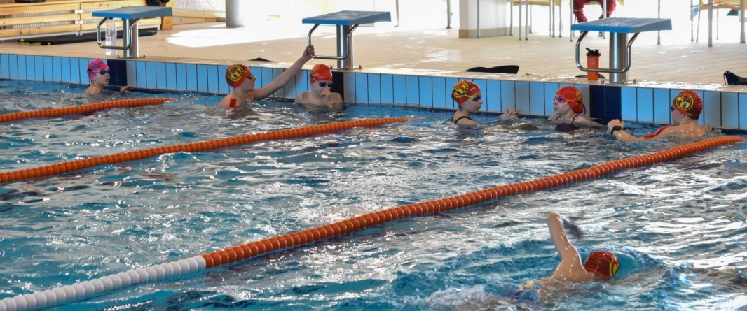 Club Sportiv Seini își extinde activitatea și la Târgu Lăpuș: Cursuri de înot pentru copii din 20 aprilie