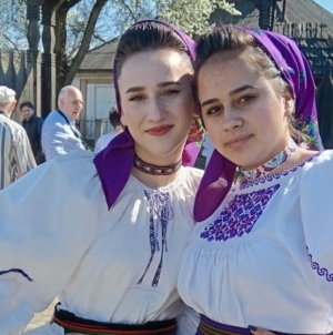 Maramureșul va fi reprezentat de Victoria Petrenciuc și Gabriela Ungur la Concursul Național „Valeria Peter Predescu”