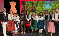 „Tezaur Folcloric”: Moment aniversar de suflet pentru Iuliana Maria Dragoș, managerul Ansamblului Folcloric Național „Transilvania”