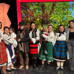 „Tezaur Folcloric”: Moment aniversar de suflet pentru Iuliana Maria Dragoș, managerul Ansamblului Folcloric Național „Transilvania”
