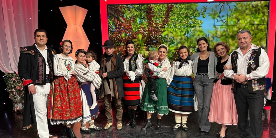 „Tezaur Folcloric”: Moment aniversar de suflet pentru Iuliana Maria Dragoș, managerul Ansamblului Folcloric Național „Transilvania”
