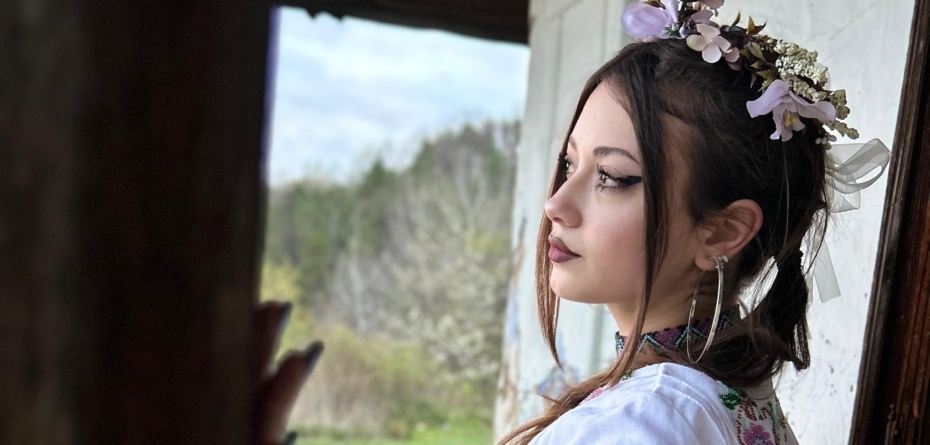 O elevă de la Arte Plastice din cadrul Școlii Populare de Arte Baia Mare, Premiul I la Concursul Național „Ion Irimescu”