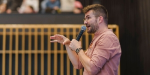 La Colegiul „Gheorghe Șincai” Baia Mare: Biologul și exploratorul Alexandru N. Stermin va susține conferința „Devenirea umană în relație cu natura”