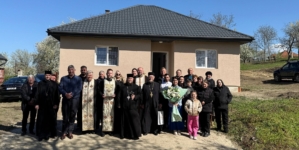 Casă nouă pentru o familie din Vălenii Șomcutei prin proiectul eparhial „Construiește o casă, zidește suflete”