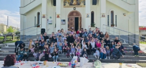 Copiii, invitați la vopsirea ouălor de Paști la Biserica „Sfinții Arhangheli Mihail și Gavril” din Baia Mare