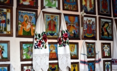 La Sighetu Marmației a fost vernisată expoziția de icoane pe sticlă și artă populară „Lumină din lumină”