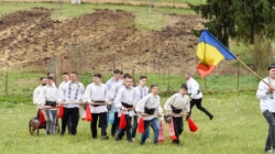 În Cufoaia s-a desfășurat, în a doua zi de Paști, un obicei de primăvară străbun, dedicat celui mai harnic plugar