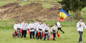 În Cufoaia s-a desfășurat, în a doua zi de Paști, un obicei de primăvară străbun, dedicat celui mai harnic plugar