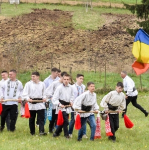 În Cufoaia s-a desfășurat, în a doua zi de Paști, un obicei de primăvară străbun, dedicat celui mai harnic plugar