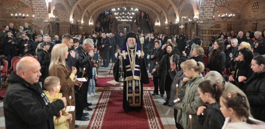 Denia celor 12 Sfinte Evanghelii la Catedrala Episcopală din Baia Mare