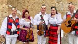 „Joc în Sat” la Poienile Izei în a doua zi de Paști