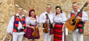 „Joc în Sat” la Poienile Izei în a doua zi de Paști