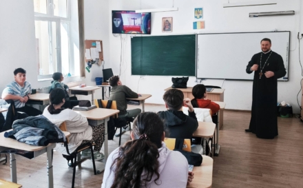 Concurs Național Catehetic: Elevii din Săcălășeni au vizionat documentarul despre cele 16 Sfinte Femei canonizate în anul 2026