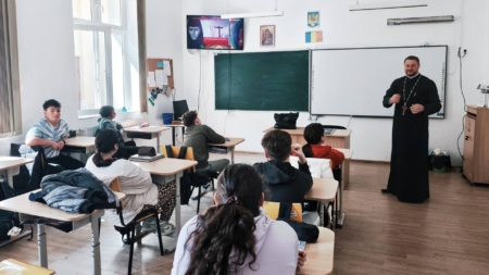 Concurs Național Catehetic: Elevii din Săcălășeni au vizionat documentarul despre cele 16 Sfinte Femei canonizate în anul 2026