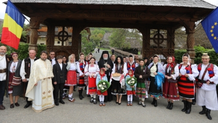 PS Părinte Iustin a târnosit biserica din incinta Muzeului Satului Baia Mare
