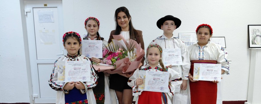 Micii artiști ai Casei de Cultură „Vasile Grigore Latiș” Târgu Lăpuș, pe podium la Concursul Interjudețean „Muzica Pentru Toți”