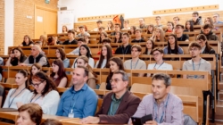 Zeci de elevi pasionați de matematică s-au reunit la Concursul Interjudețean ECOMAT