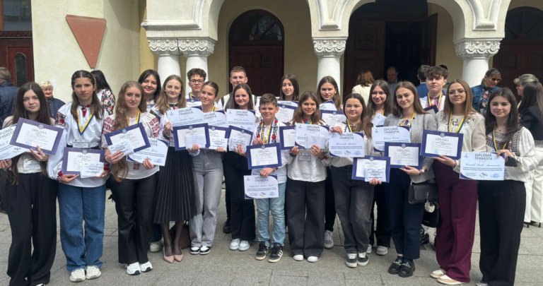 Rezultate de excepție pentru elevii maramureșeni la Olimpiada Națională de Limba și Literatura Ucraineană Maternă de la Reșița
