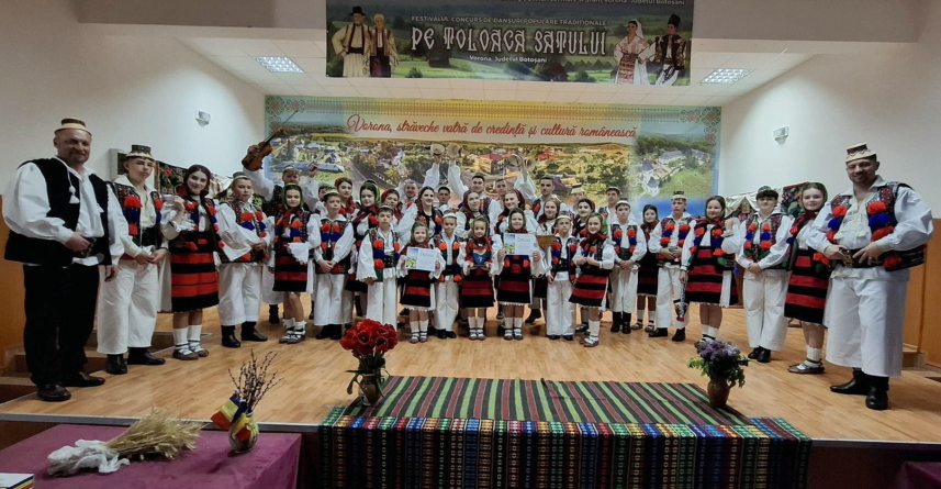 „Coconașii Brebului” au câștigat trofeul Festivalului „Pe Toloaca Satului” de la Vorona