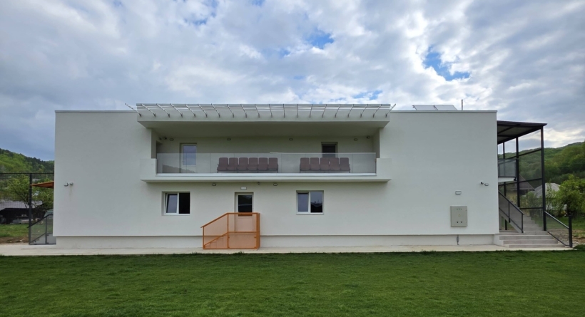 Lucrările continuă la baza sportivă din Băița