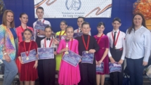 Sportivii Clubului DanceLight Studio Baia Mare au reușit zece finale și șase podiumuri la IDance Academy Festival