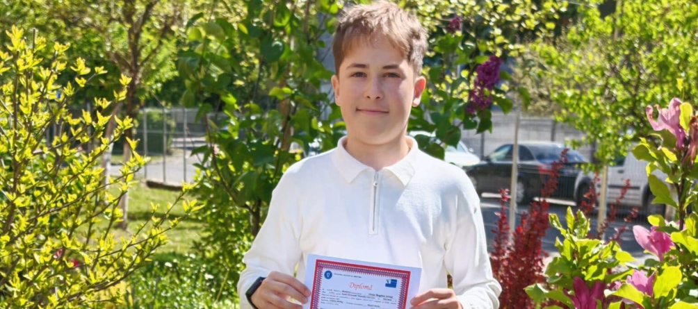 Premiu pentru un elev al Școlii Gimnaziale „Alexandru Ioan Cuza” Baia Mare la Concursul „SPEAK OUT”