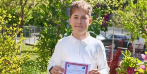 Premiu pentru un elev al Școlii Gimnaziale „Alexandru Ioan Cuza” Baia Mare la Concursul „SPEAK OUT”