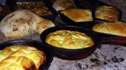 Muzeul Satului din Baia Mare îți pune la dispoziție cuptorul tradițional de Paști