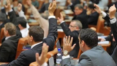 Despre cum se dau legi cu dedicație în România