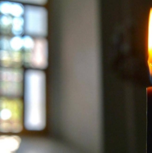 Lumina Sfântă de la Ierusalim va fi distribuită în toată țara