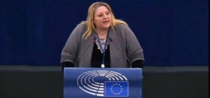 Parlamentul European a ridicat imunitatea Dianei Șoșoacă
