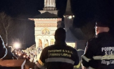 Pompierii au asigurat liniștea credincioșilor în noaptea de Înviere, la Mănăstirea Sf. Ana Rohia