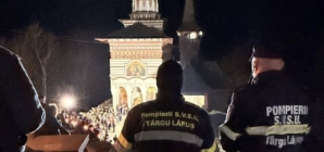 Pompierii au asigurat liniștea credincioșilor în noaptea de Înviere, la Mănăstirea Sf. Ana Rohia