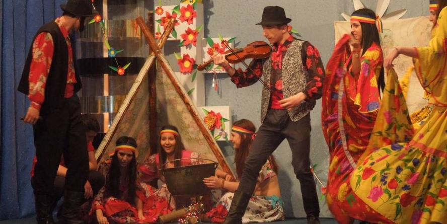 8 aprilie,  Ziua internațională a Romilor