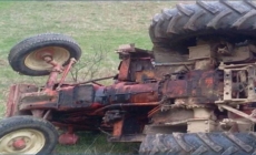 Tragedie la Văleni, un bărbat și-a pierdut viața într-un accident de tractor
