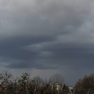 Avertizare ANM: frig, ploi și ninsori la munte până pe 2 mai