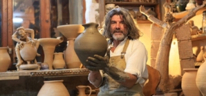 26 aprilie 1972, s-a născut ceramistul Daniel Leș