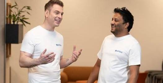 Jasseem Allybokus și Grégoire Vigroux lansează eYou, o nouă rețea socială