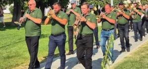 Defilare și muzică de 1 Mai la Baia Sprie